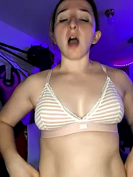 AhriSteele live sex cam