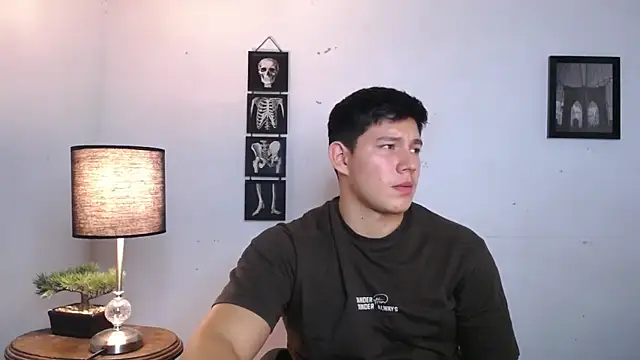 JamesCr_ live sex cam