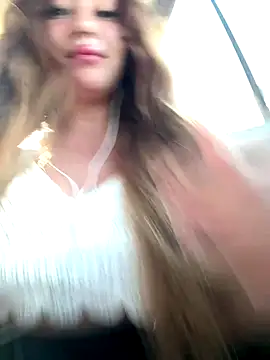 AndreaMood live sex cam