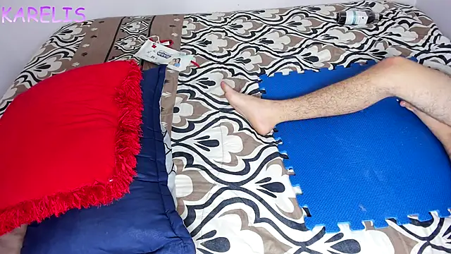 skinnysharonx live sex cam