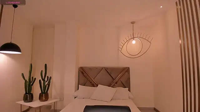 TiffannySins live sex cam