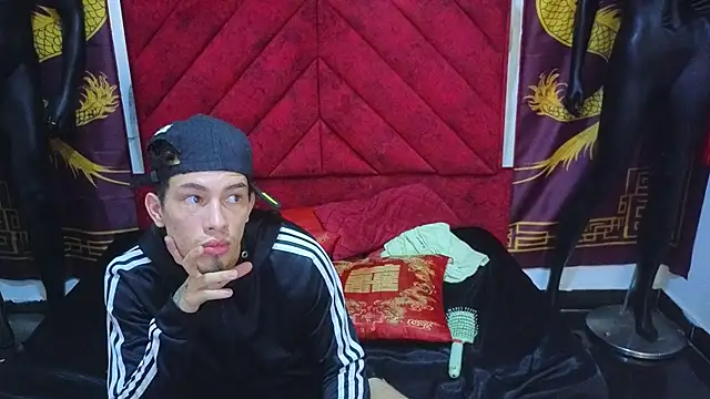 Pride_couple live sex cam