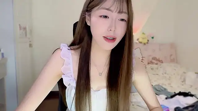 Onecutelittle live sex cam