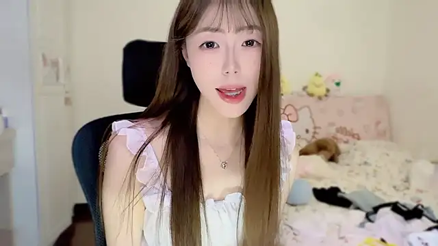 Onecutelittle live sex cam