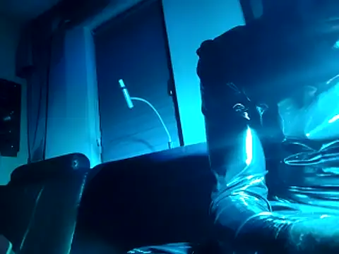 Crystalbitchx live sex cam