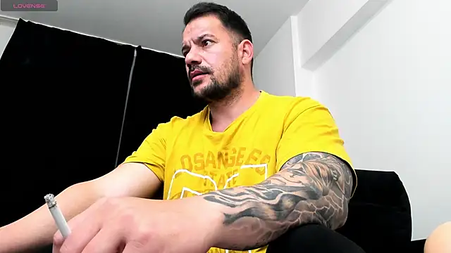 musclemonster31 live sex cam