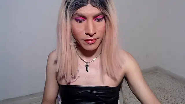 HugeDanex live sex cam