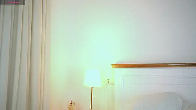 AdelineKing live sex cam