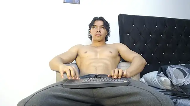 adriel_escalante live sex cam