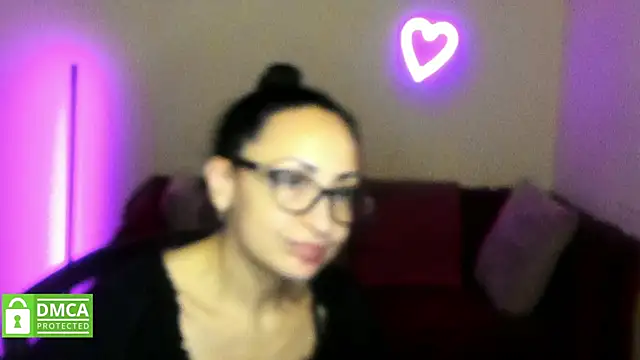 Arianasweety23 live sex cam