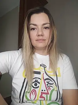 KrissSexi live sex cam