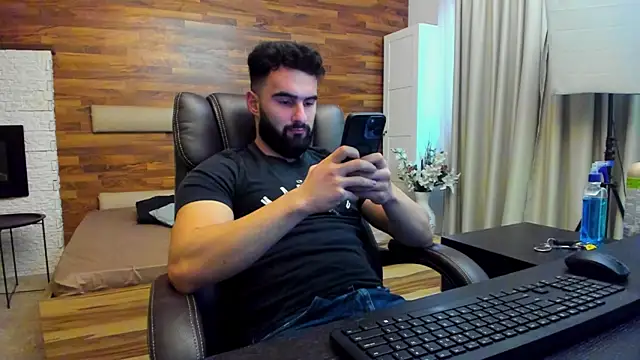 MicahLane live sex cam