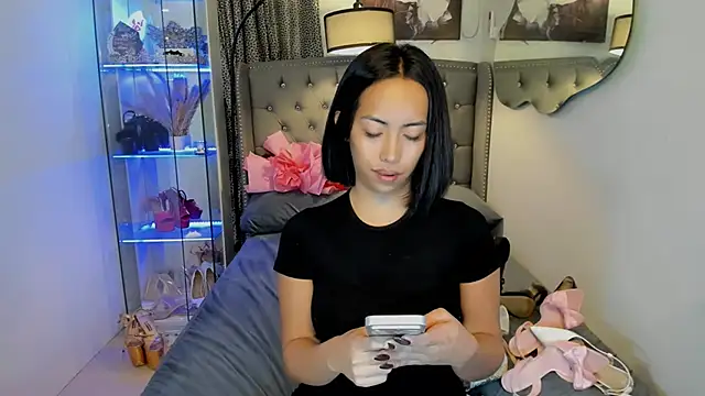 reighnempress live sex cam