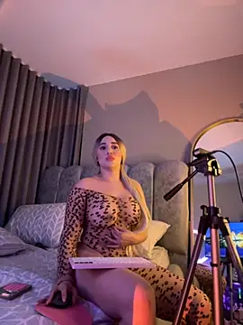 ashlyestone live sex cam