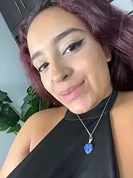 NaughtyNinnaXXX live sex cam