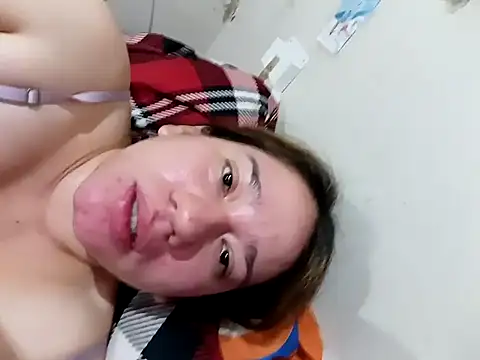 Gabyta37 live sex cam