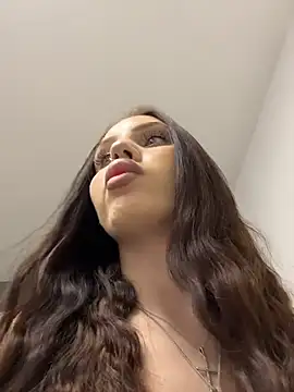 EmilyMosley live sex cam