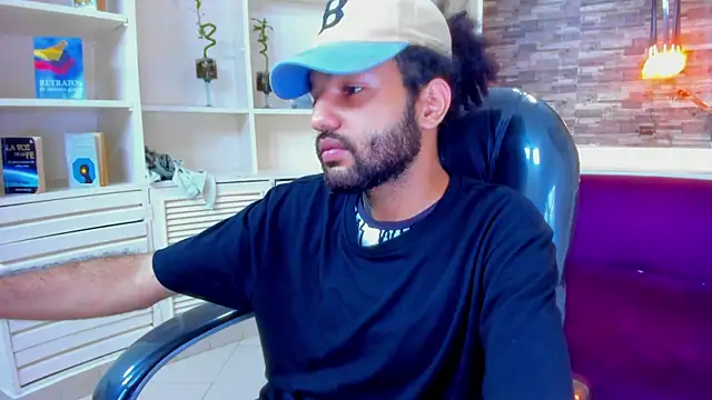 Hottie_Bear live sex cam