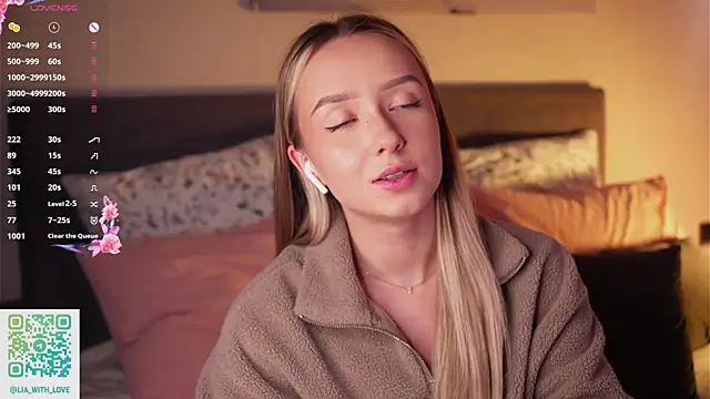 HollisBeckett live sex cam