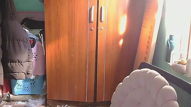 Uhem112 live sex cam