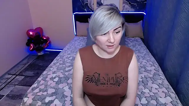 BlondPearl live sex cam