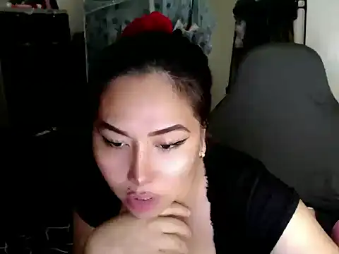 urqueendominant live sex cam