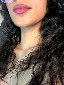 KaitlynLoveCam live sex cam