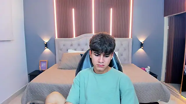 Tommy18__ live sex cam