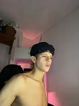 tylernova live sex cam