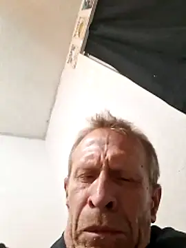 moasslicker live sex cam