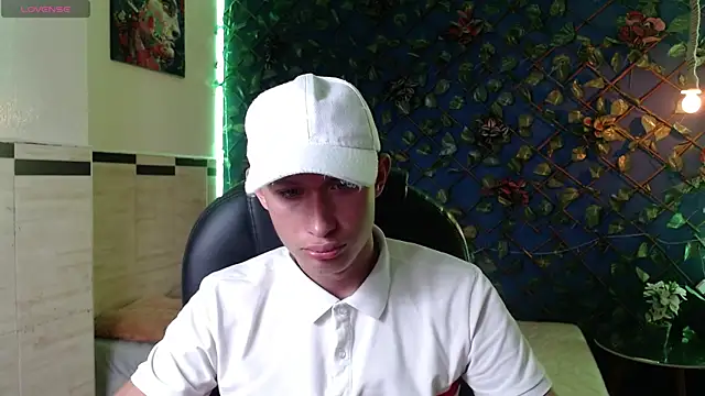 Garuo_18 live sex cam