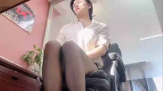 Maneki-nekoo live sex cam