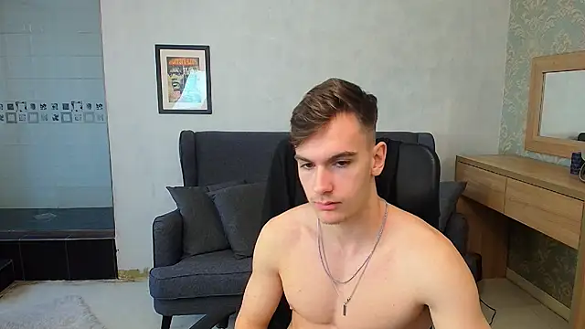BradyFlint live sex cam