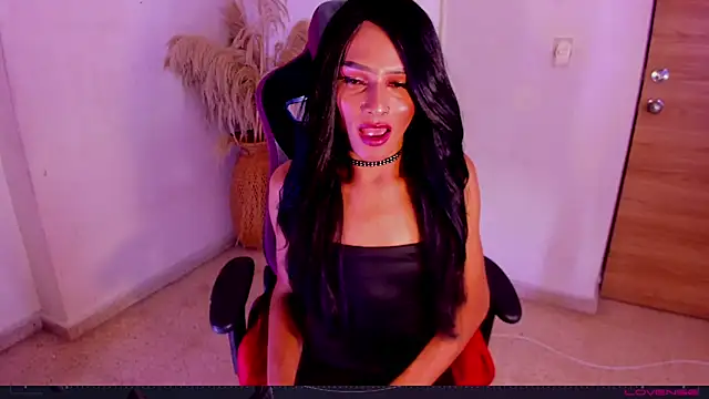 carolinemiller7 live sex cam