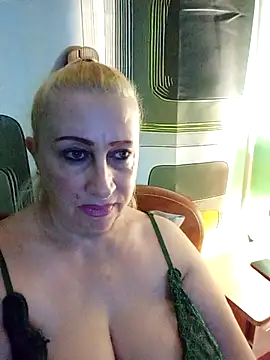 Esenia505 live sex cam