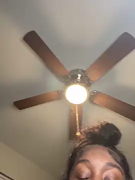 ToyaThick live sex cam