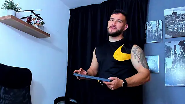 AndrewDiaz live sex cam