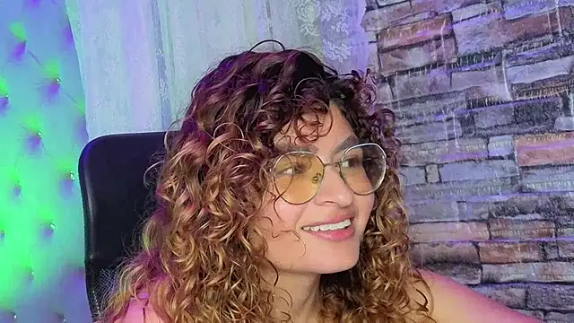 EmiliRouse_ live sex cam