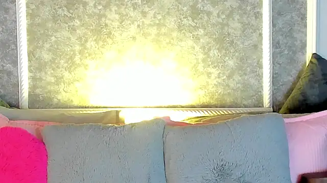 _victoriaa__lois live sex cam