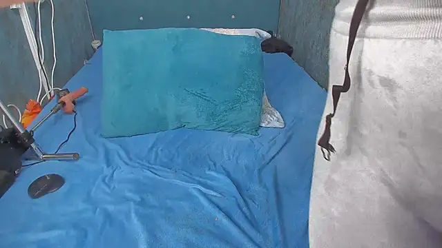 RedAssHottie live sex cam