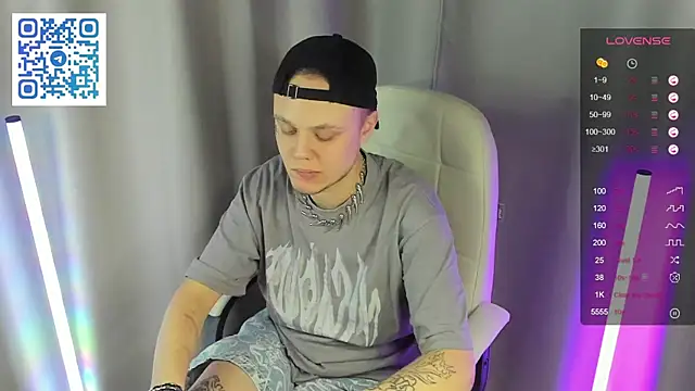 MettBliss live sex cam