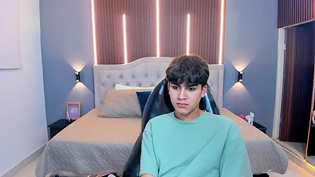 Tommy18__ live sex cam