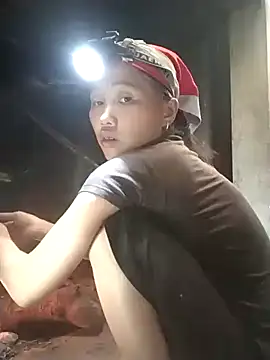 PhamPm70 live sex cam