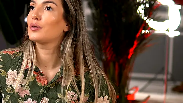 KellyMathews live sex cam