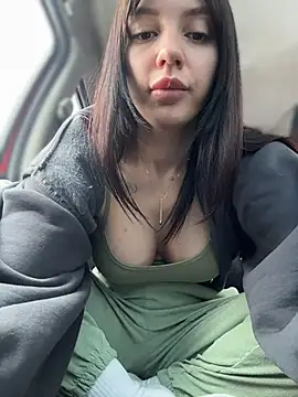 JulliaVegas live sex cam