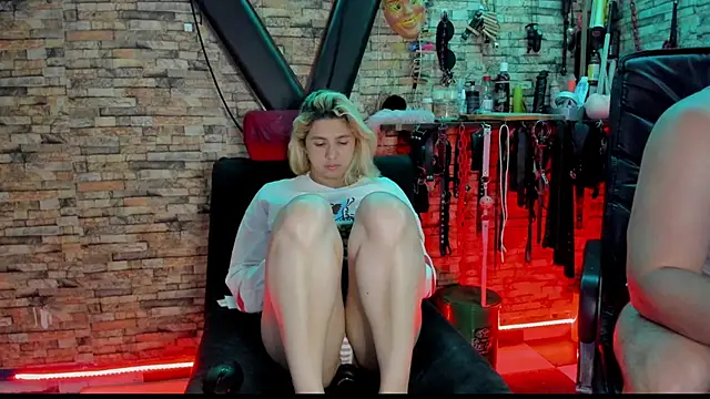 Liltildeman_moon live sex cam