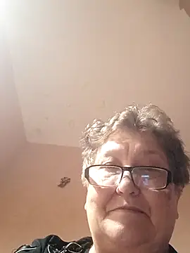 Katherine735 live sex cam