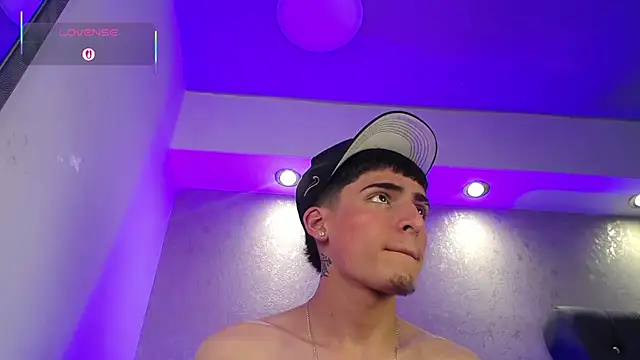 MateoMitchell live sex cam