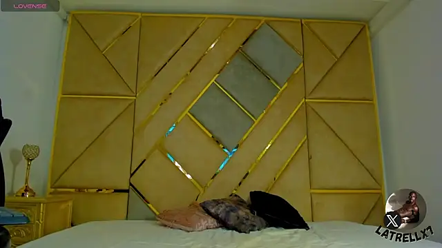 Latrellx7 live sex cam