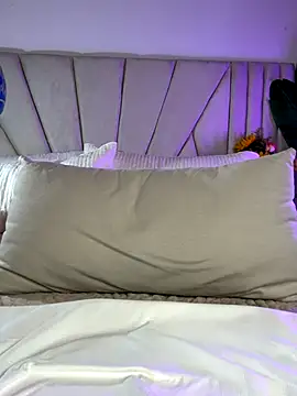 Lauraxx69 live sex cam